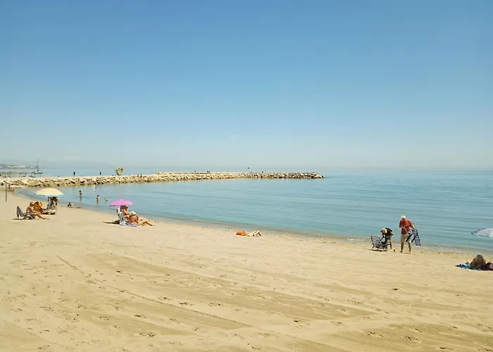 Estudio Puerto Deportivo Playa * 푸엔히롤라